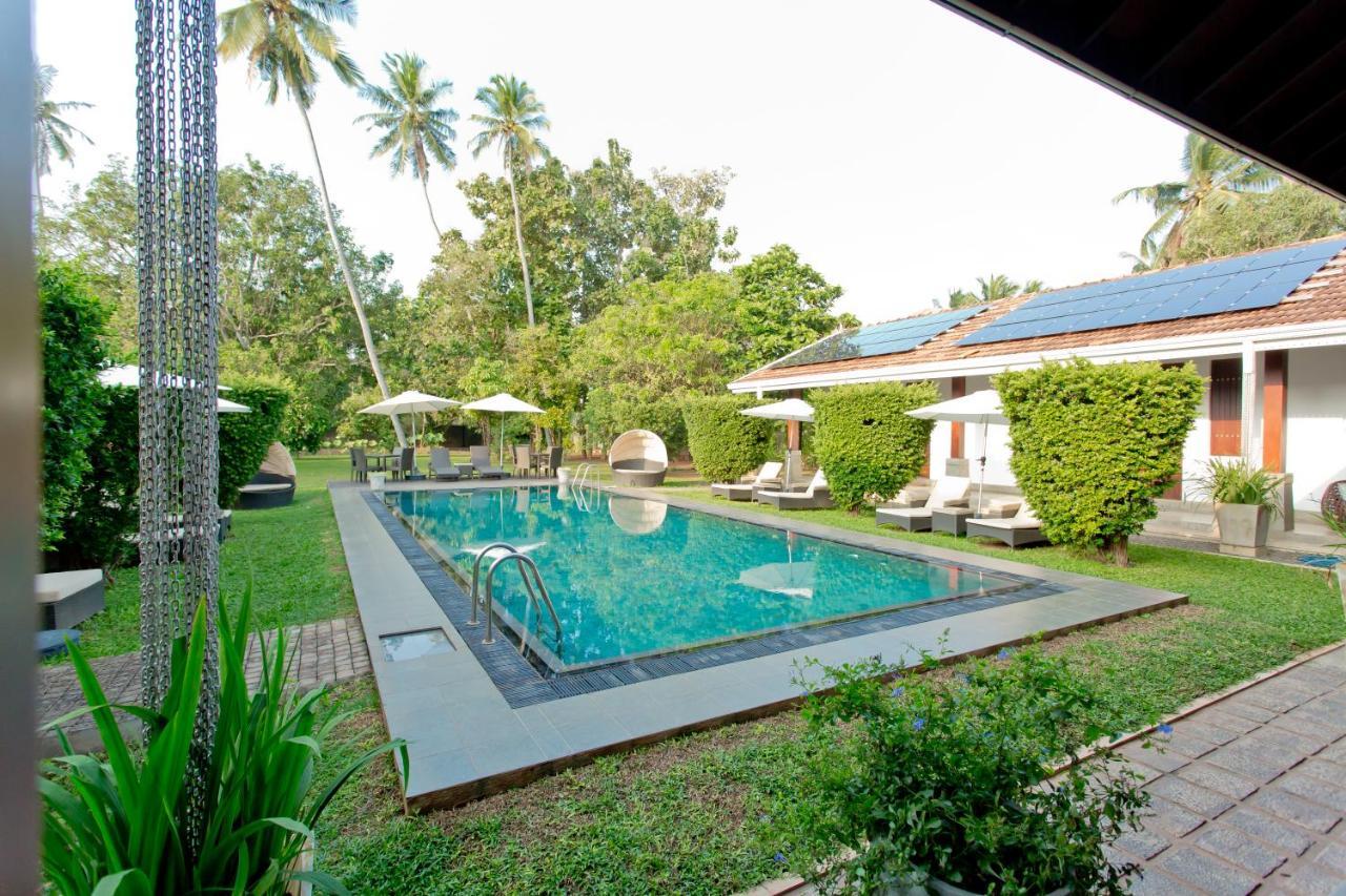 Hotel Swanee Grand à Negombo Extérieur photo