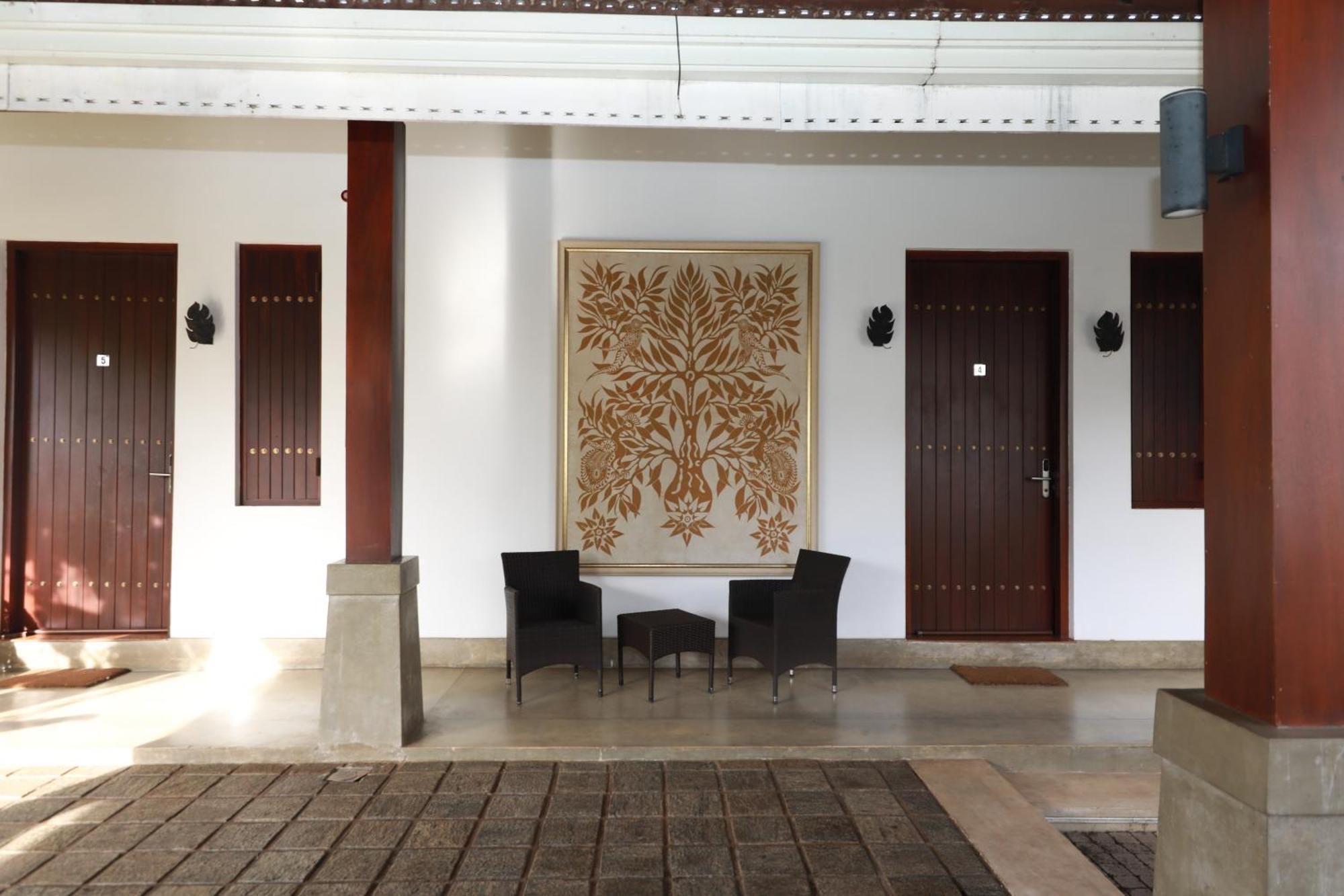 Hotel Swanee Grand à Negombo Extérieur photo